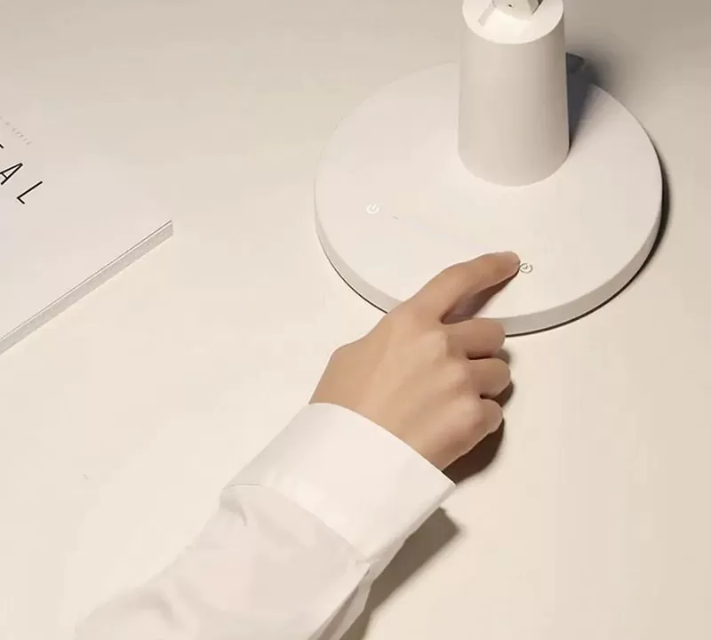 Управление настольной лампой Xiaomi Yeelight LED Eye-friendly Desk Lamp Prime