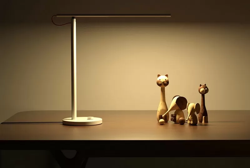 Пример работы настольной лампы Xiaomi Mi LED Desk Lamp 1S